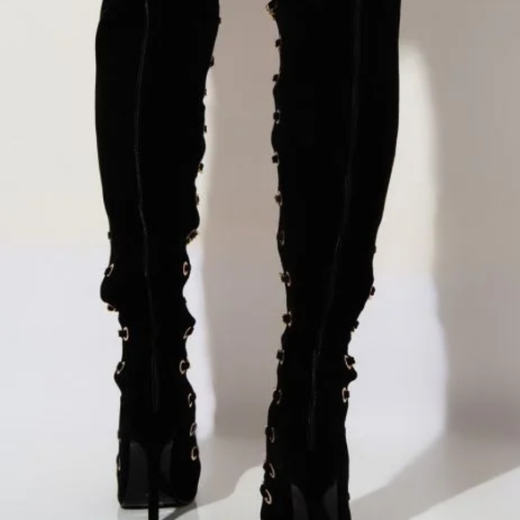 Knee High Azalea Wang Boot "Chain Me Down To Hell" (New In box) - Picture 3 of 4